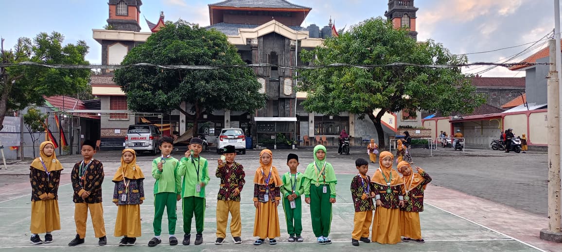 Bintang Prestasi 🌟 : Mengawali Hari dengan Senyum, Menapaki Masa Depan dengan Semangat - foto 1